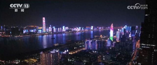入境游订单激增，“五一”中国成外国游客热门地 “五一”入境游：中国魅力吸引外国游客