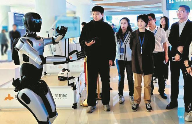 聚焦成都：大模型落地与人工智能产品创新